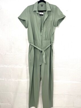 EDDIE BAUER LIGHTWEIGHT JUMPSUIT NEW WITH TAG